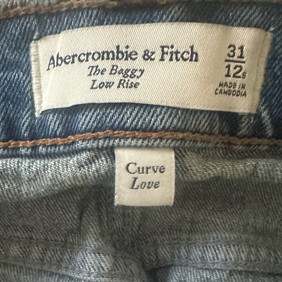 Abercrombie Curve Love Low Rise Baggy Jean - Picture 4 of 4